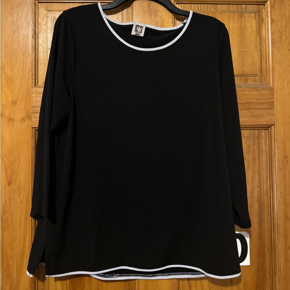 Anne Klein top